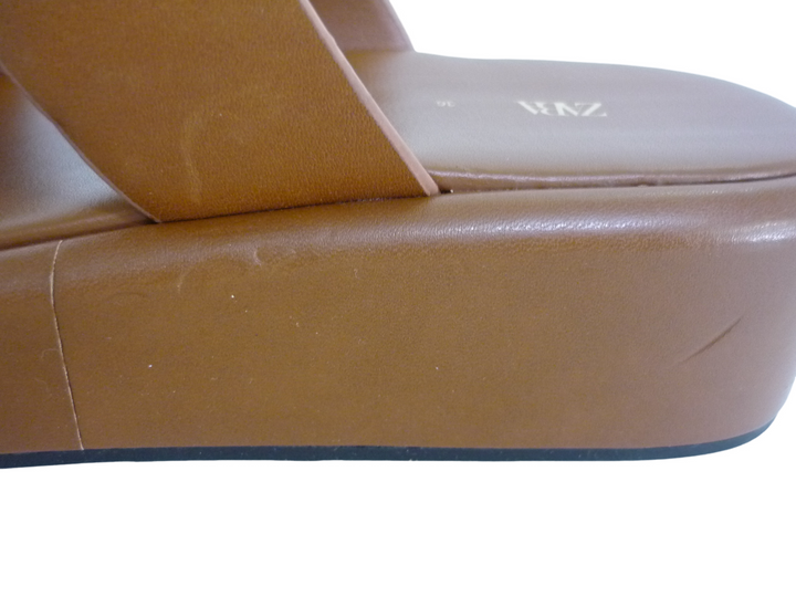 ZARA　パンプス　シューズ