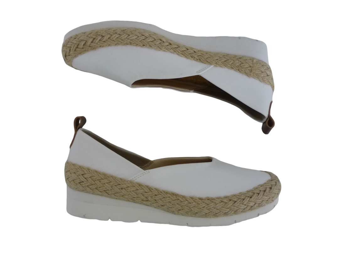 BENEBIS　スリッポン　シューズ