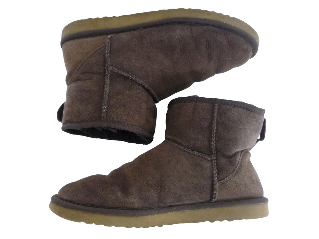 【小物/雑貨】　UGG　ブーツ ショート/ミディアム　シューズ