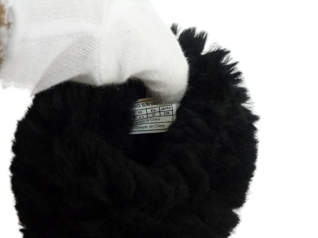 【小物/雑貨】　UGG　ブーツ ショート/ミディアム　シューズ