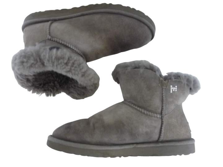 【小物/雑貨】　UGG　ブーツ ショート/ミディアム　シューズ