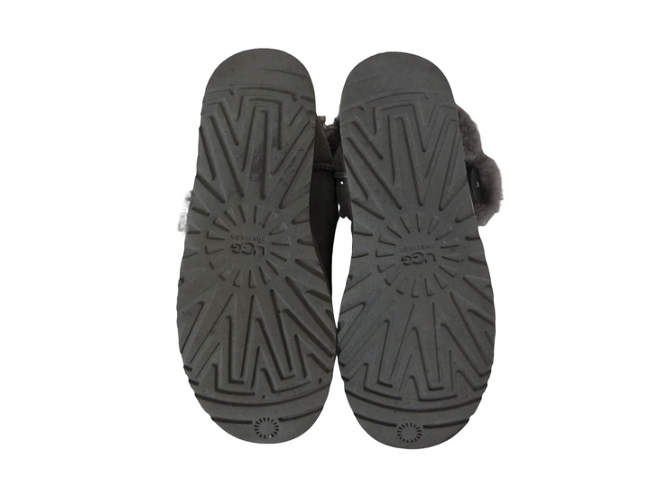 【小物/雑貨】　UGG　ブーツ ショート/ミディアム　シューズ