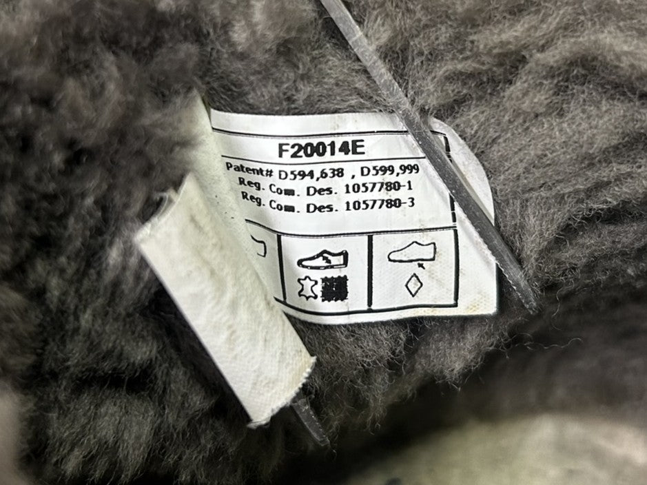 【小物/雑貨】　UGG　ブーツ ショート/ミディアム　シューズ