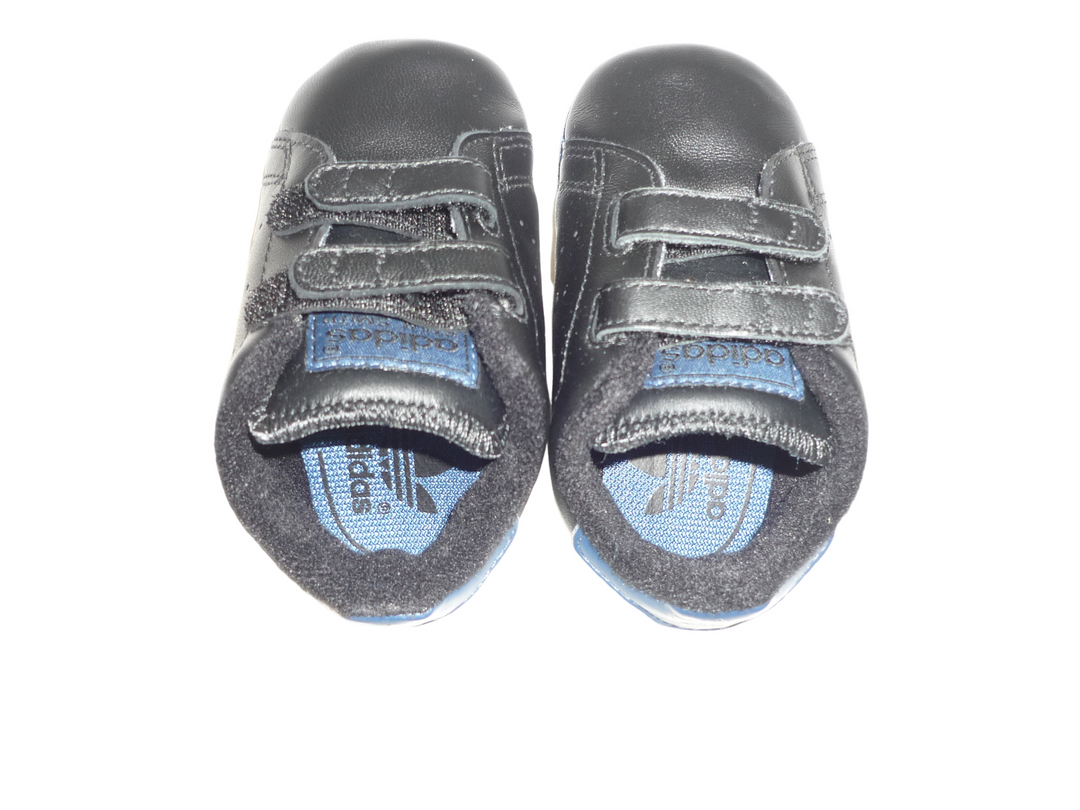 【小物/雑貨】　adidas アディダス　スニーカー　シューズ