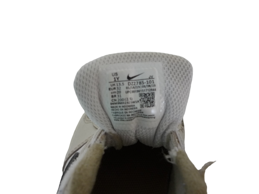 【小物/雑貨】  NIKE ナイキ　スニーカー　シューズ