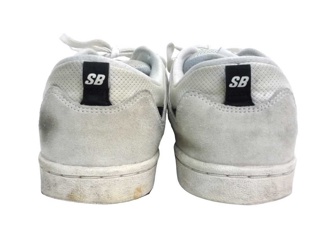 【小物/雑貨】NIKE ナイキ　スニーカー　シューズ