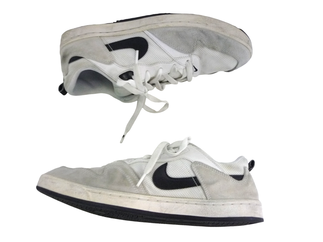 【小物/雑貨】NIKE ナイキ　スニーカー　シューズ