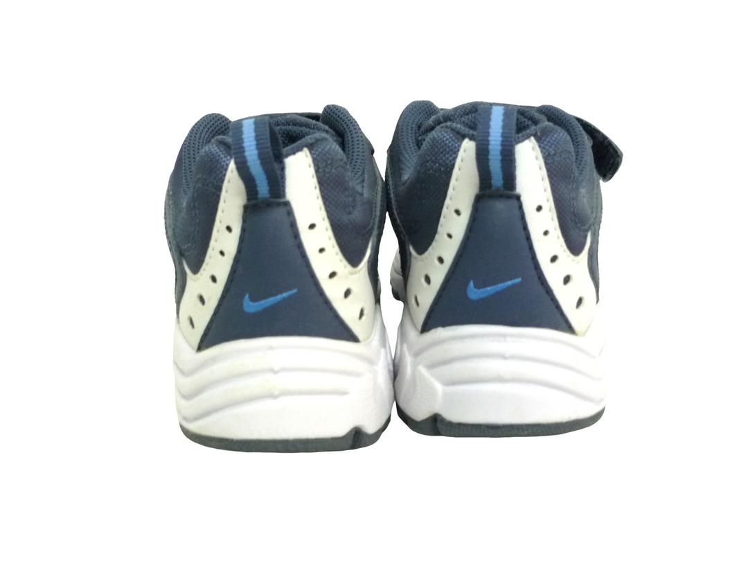 【小物/雑貨】NIKE ナイキ　スニーカー　シューズ