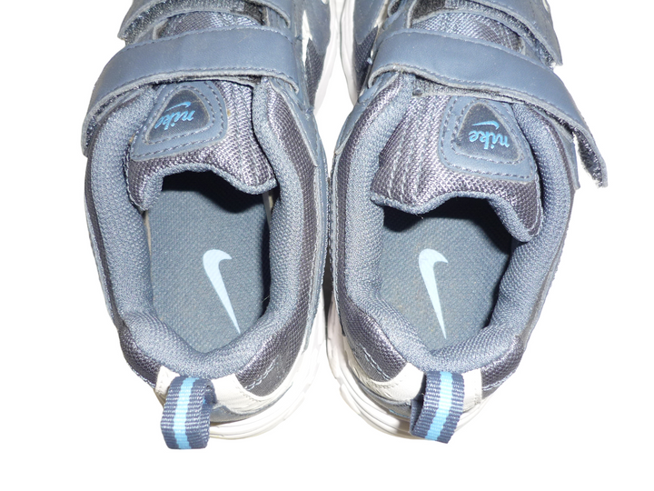 【小物/雑貨】NIKE ナイキ　スニーカー　シューズ