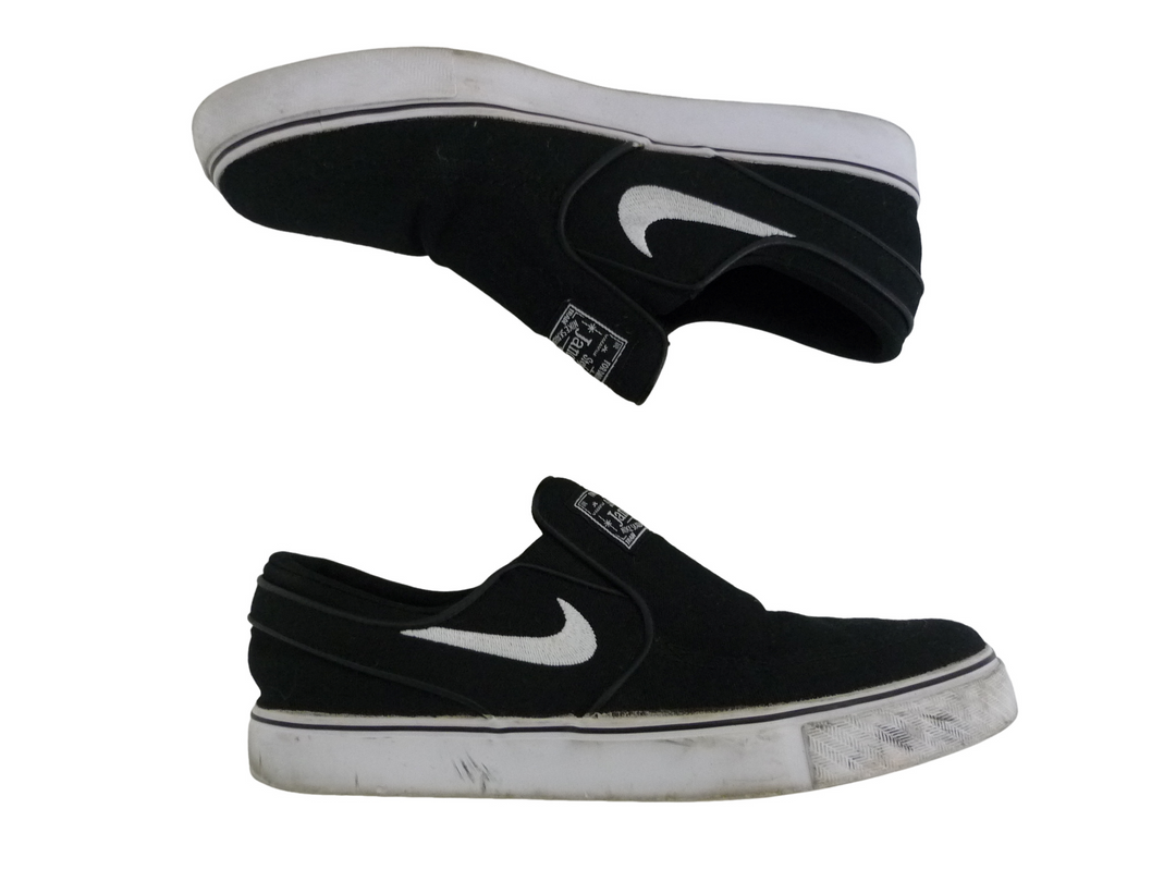 【小物/雑貨】  NIKE ナイキ　スリッポン　シューズ