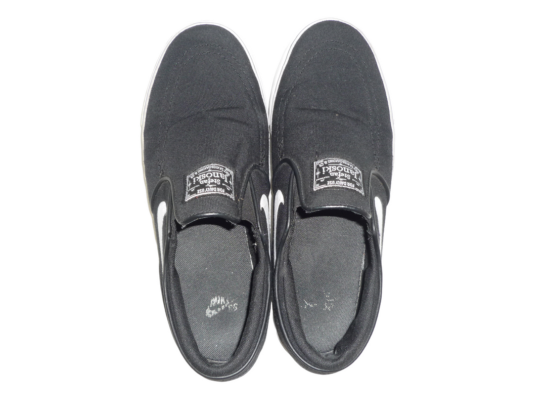 【小物/雑貨】  NIKE ナイキ　スリッポン　シューズ