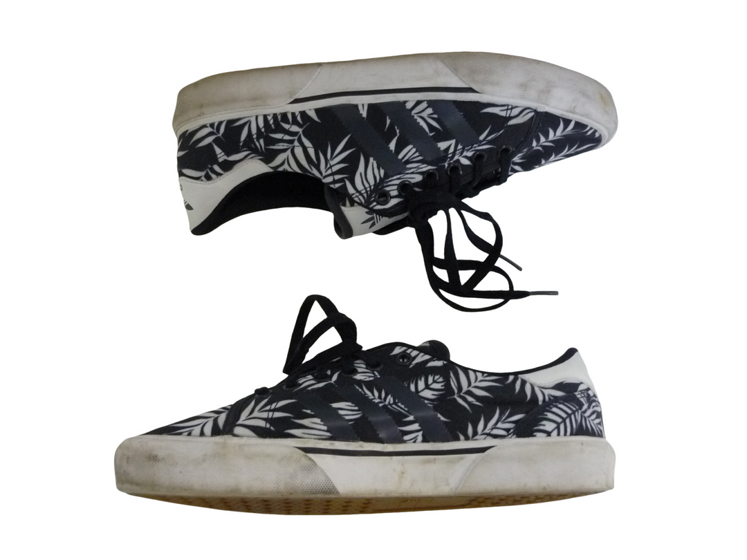 【小物/雑貨】  adidas アディダス　スニーカー　シューズ