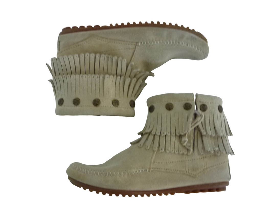 【小物/雑貨】 MINNETONKA　ブーツ ショート/ミディアム　シューズ