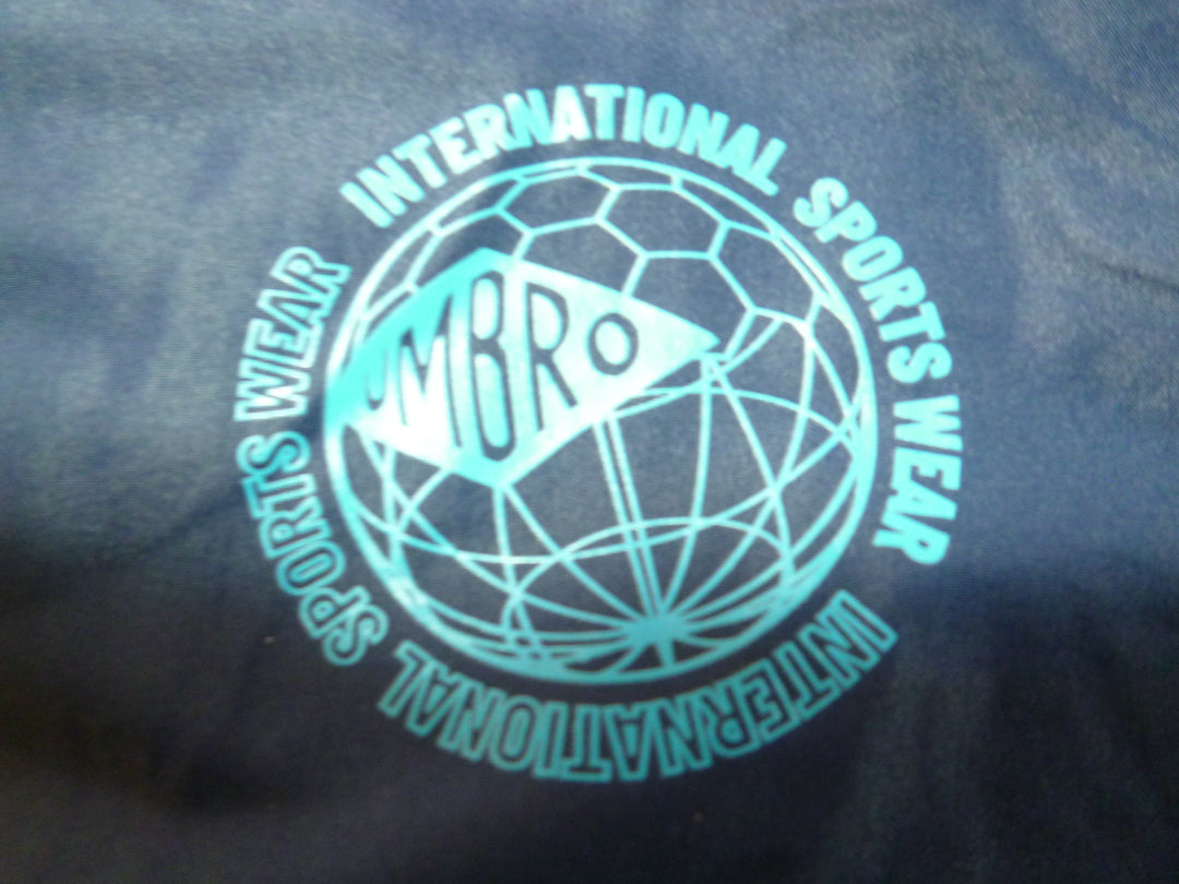 【激安古着】 umbro　ブルゾン/ジャンパー　アウター