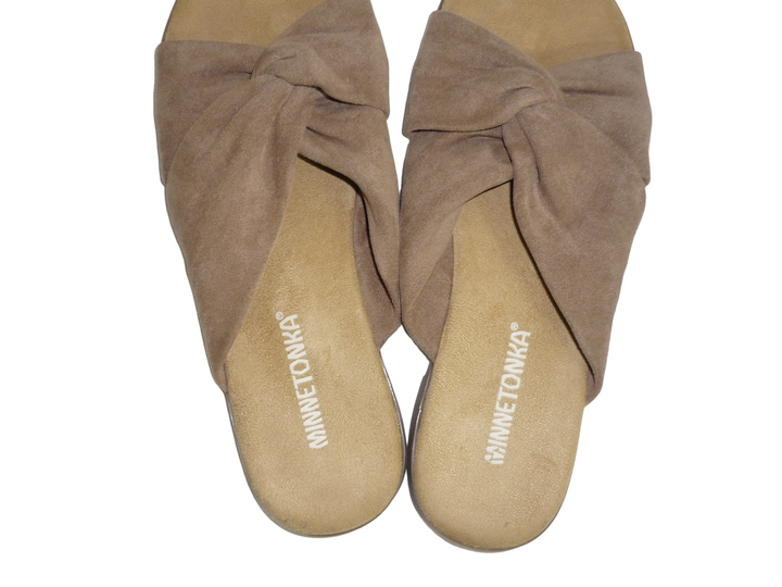 MINNETONKA　サンダル　シューズ