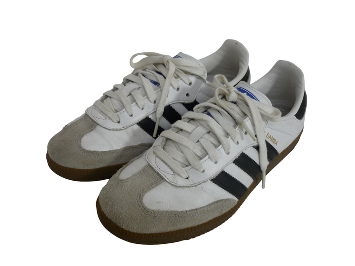adiddas、アディダス　スニーカー　シューズ