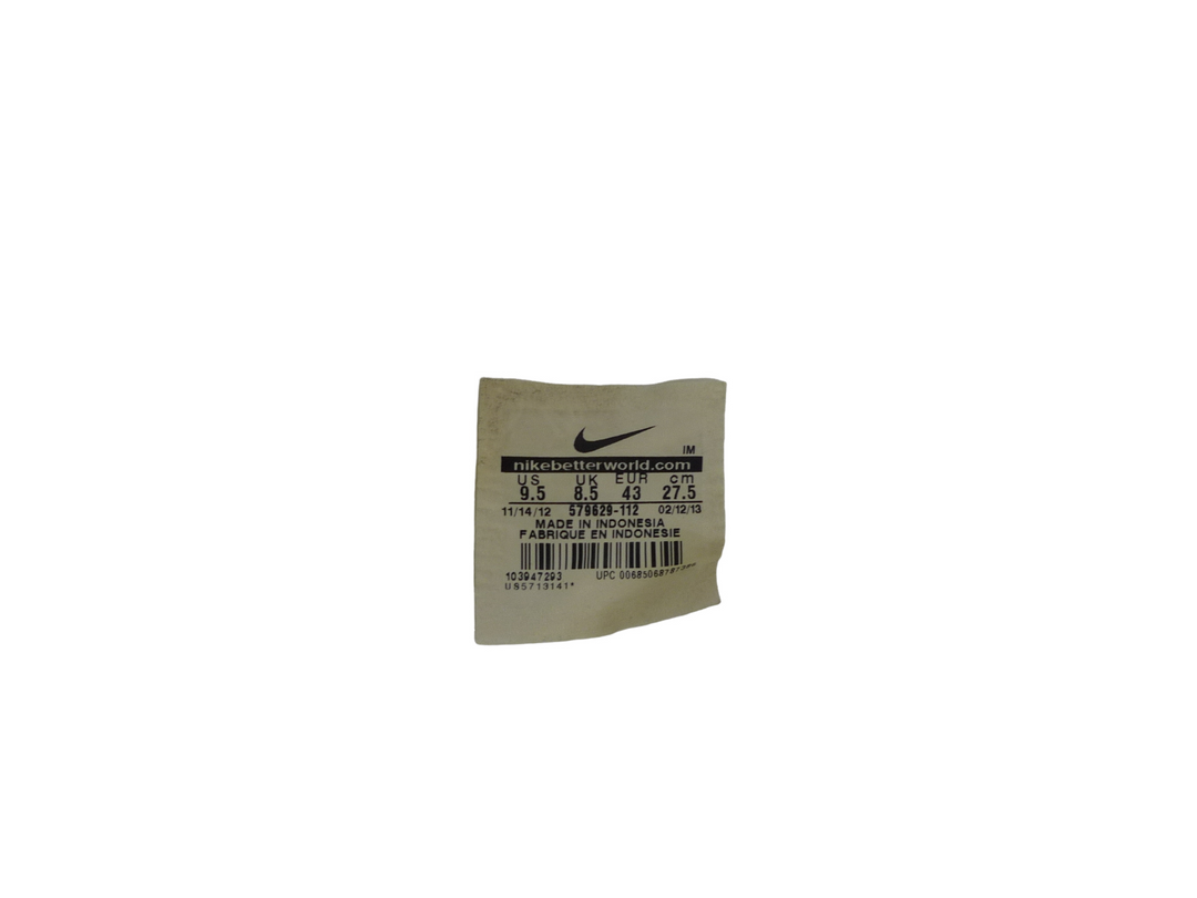 NIKE、ナイキ　スニーカー　シューズ