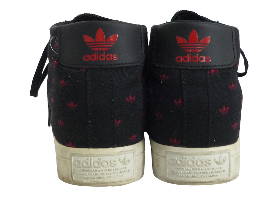 adiddas、アディダス　スニーカー　シューズ