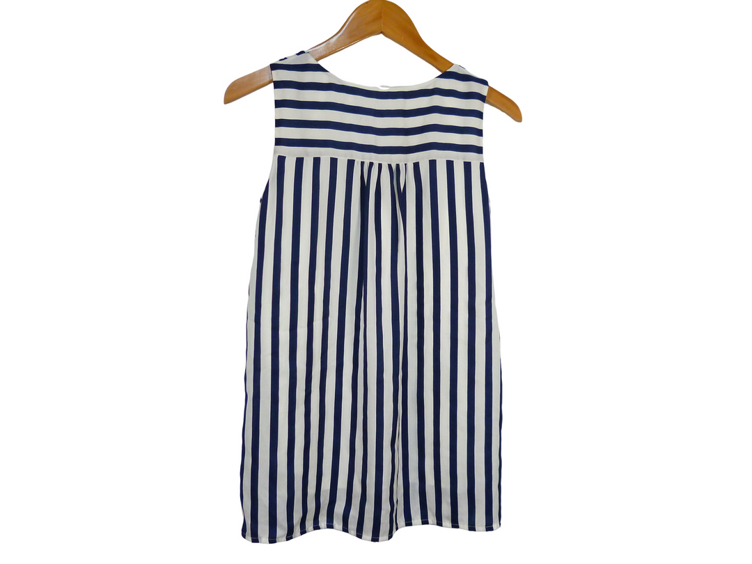 【激安古着】　NATURAL BEAUTY BASIC　ノースリーブ　トップス