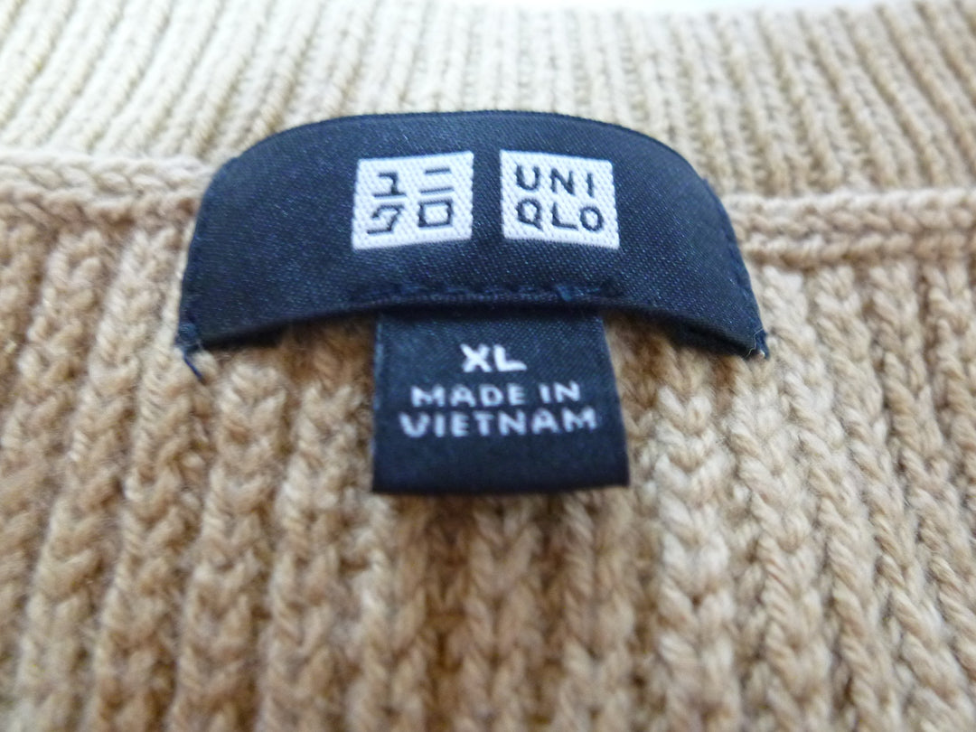 【激安古着】　UNIQLO ユニクロ　ノースリーブ　トップス