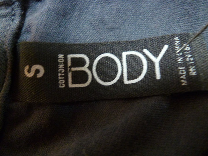 【激安古着】 BODY　ノースリーブ　トップス