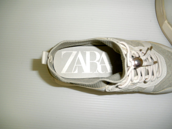 【小物/雑貨】 ZARA　スニーカー　シューズ